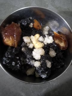 કાળા તલ નું કચરિયું (Black Til Kachariyu Recipe In Gujarati) રેસીપી મુખ્ય ફોટો