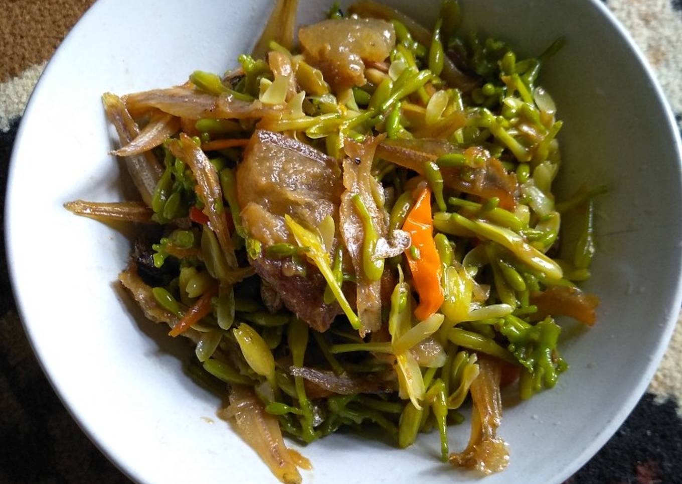 Oseng pedas bunga pepaya+ikan teri