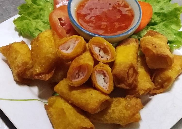 เกี๊ยวทอดไส้ปูอัด