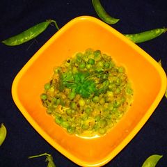A picture of Methi mater malai.