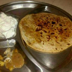 A picture of Aaloo paratha.