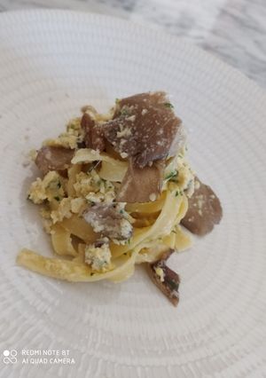 Foto di Tagliatelle strapazzate ai funghi