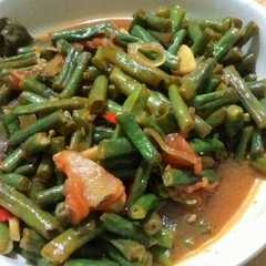 A picture of tumis kacang panjang asam manis.