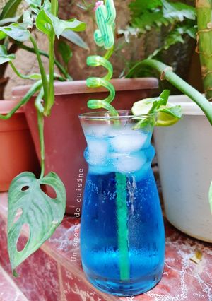 Une photo de Mocktail bubble gum citron menthe 🍹