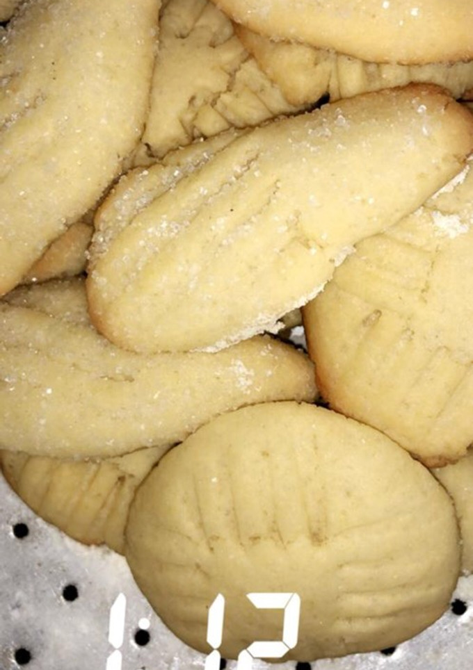 A picture of Cookies.