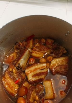 Hình của món Thịt kho rệu k nước màu.