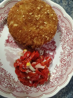 Una foto de Magreta chip con ensalada de pimientos