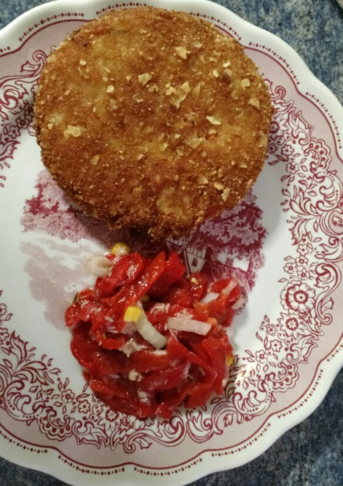 Una foto de Magreta chip con ensalada de pimientos