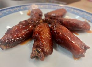 Foto principal de Alitas de pollo fritas con salsa coreana gochujang