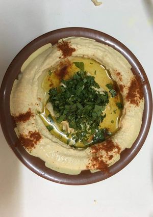 A picture of Hummus with Tahini.