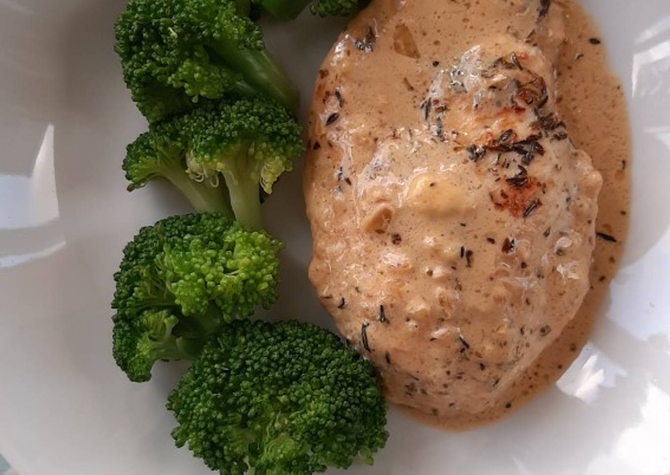 Creamy Garlic Butter Chicken wih Lemon