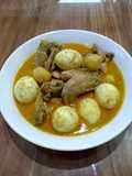 Gulai ayam telor