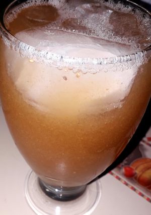 Una foto de Bebida de tamarindo con chía 🍂