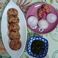 A picture of Beetroot cottage cheese cutlet.
