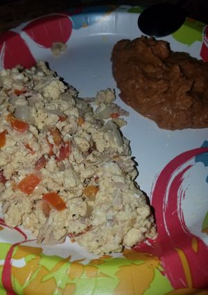 A picture of Tuna and eggs.