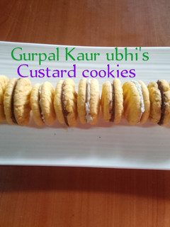 A picture of Custard cookies.