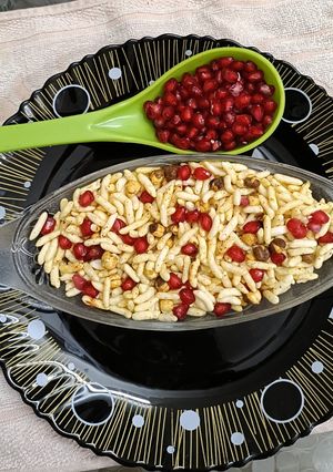 A picture of Murmura bhel.