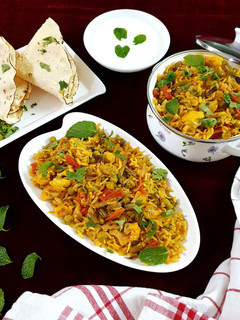 વેજ બિરયાની (Veg biryani recipe in Gujarati) રેસીપી મુખ્ય ફોટો