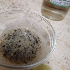 A picture of Greek dressing.