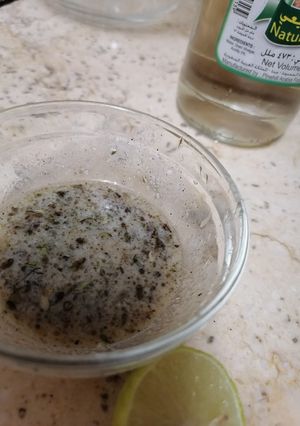A picture of Greek dressing.