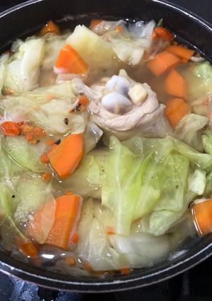 รูปของ แกงจืดกะหล่ำปลีตุ๋น🍲 (คลีน)