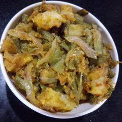 Besan wali guar phali (cluster bean) A picture of Besan wali guar phali (cluster bean).