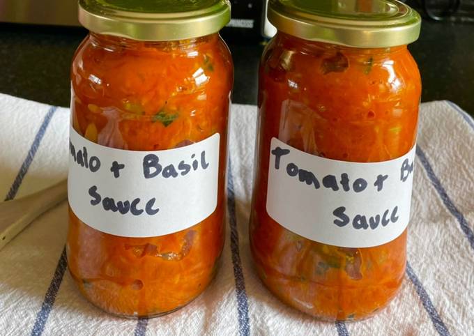 Recipe of Homemade Tomato and Basil Sauce: