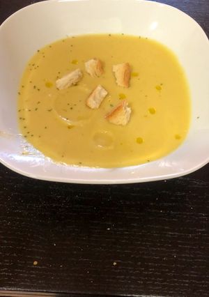 Una foto de Crema de calabacín y puerros