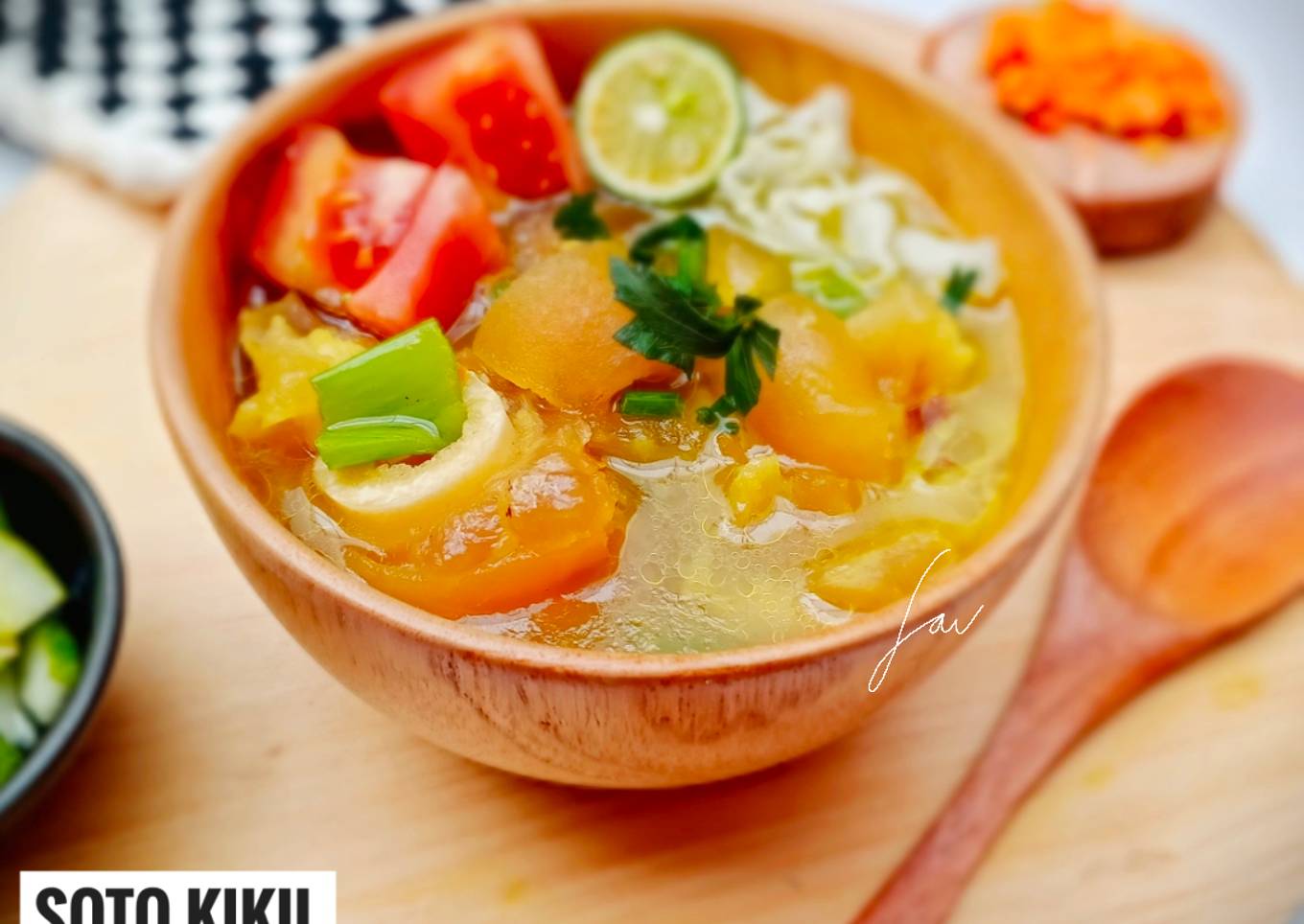 Soto Kikil Kaki Sapi (Kuah Bening)