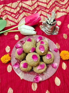 कैरेमल लड्डू रेसिपी मुख्य फोटो