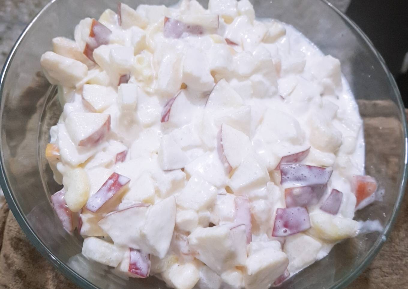 Creamy fruit salad