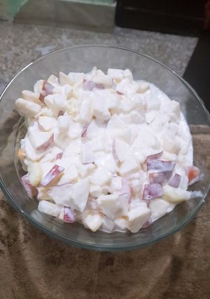 A picture of Creamy fruit salad.
