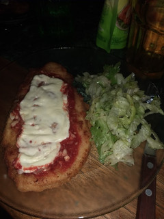 Una foto de Milanesas de pollo a la napolitana