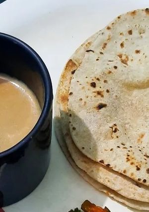 चाय(chai recipe in hindi) रेसिपी मुख्य फोटो