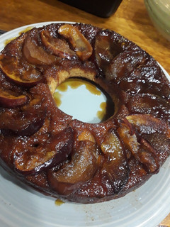 Una foto de Torta de manzana invertida