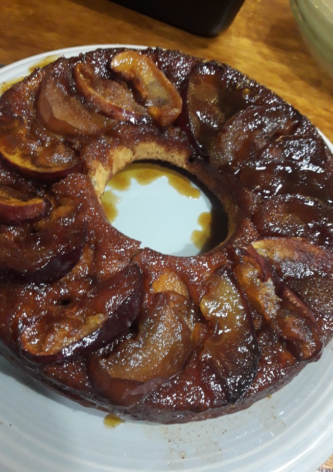 Una foto de Torta de manzana invertida