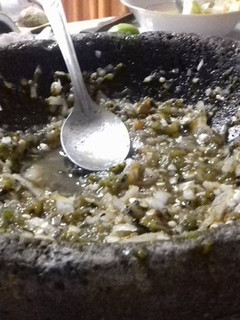 Una foto de Salsa de chile serrano y poblano con cerveza