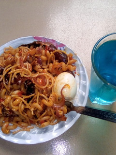 A picture of Macaroni and spaghetti jollof.