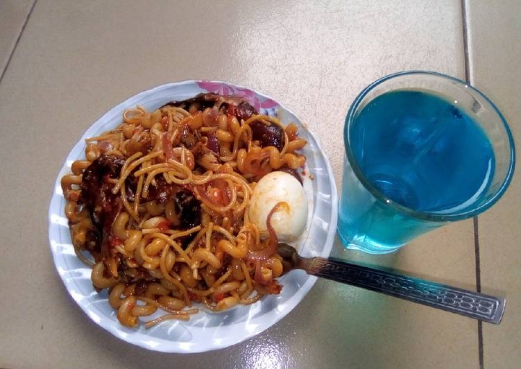 Macaroni and spaghetti jollof