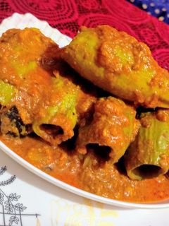 চিংড়ির পুর ভরা পটলের দোলমা (Chingrir pur bhora potoler dokma recipe in Bengali) রেসিপির প্রধান ছবি