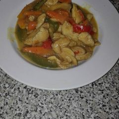 A picture of Chicken fillet and peppers stew.