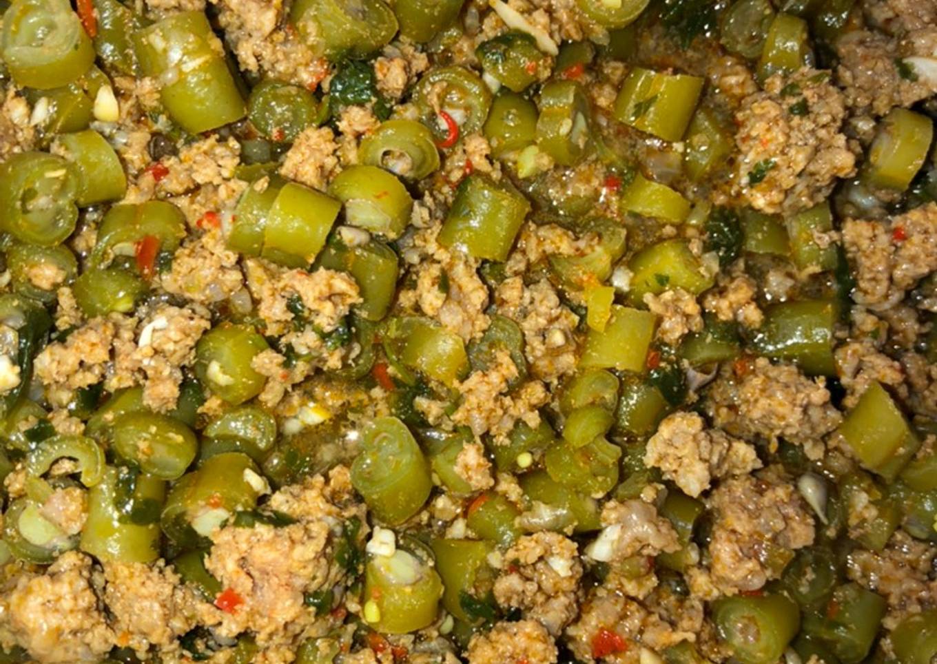 Picadillo de vainicas y carne molida