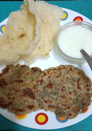 A picture of Singhare Atta Aur Aloo ka Paratha (Vrat Special).