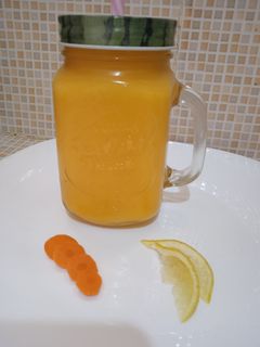 صورة لوصفة عصير الجزر وليمون🥕🍋