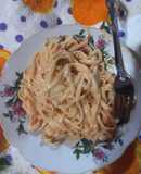 Spaghetti de tomate y queso crema