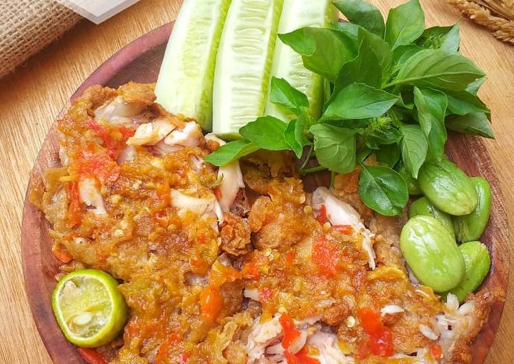 Resep Ayam Geprek Spicy + Sambal bawang, Enak Banget