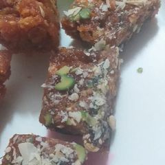 A picture of Gur ki barfi.