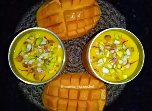A picture of Mango Lassi.