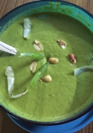 A picture of Spring onion chutney.