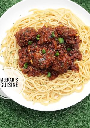 A picture of Spaghetti and meatballs🍝.
